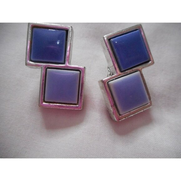 Vintage Jewelry - Vintage Calais clip on earrings silver with two tone blue costume jewelry